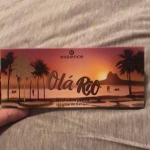 Essence Olá Rio eyeshadow palette